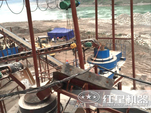 制砂設備中的沖擊式制砂機 制砂設備中的沖擊式制砂機