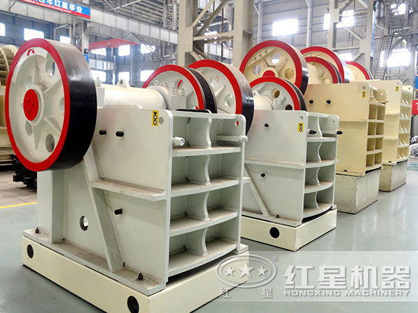 顎式破碎機生產車間