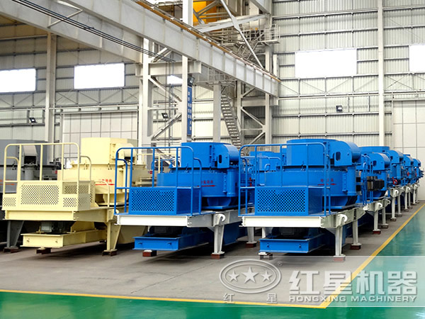 鵝卵石制砂機(jī)生產(chǎn)車(chē)間 鵝卵石制砂機(jī)生產(chǎn)車(chē)間