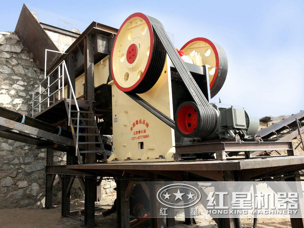 顎式破碎機生產現場 顎式破碎機生產現場