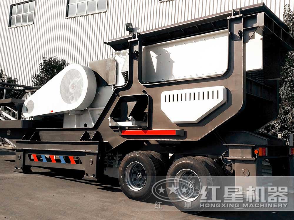 移動破碎機(jī)實(shí)拍 移動破碎機(jī)實(shí)拍