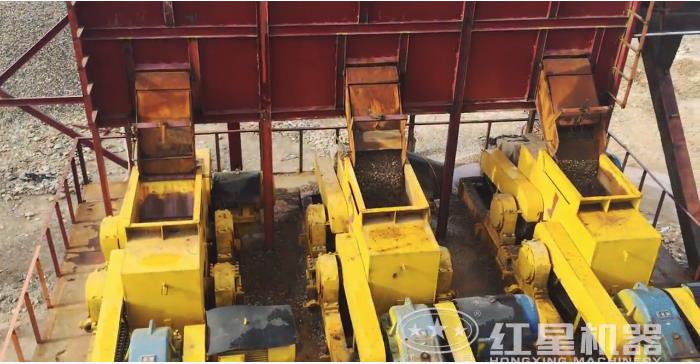 對輥制砂機制砂現場 對輥制砂機制砂現場