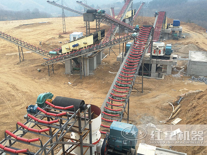 各個小型破石頭機械組合生產線現(xiàn)場 各個小型破石頭機械組合生產線現(xiàn)場