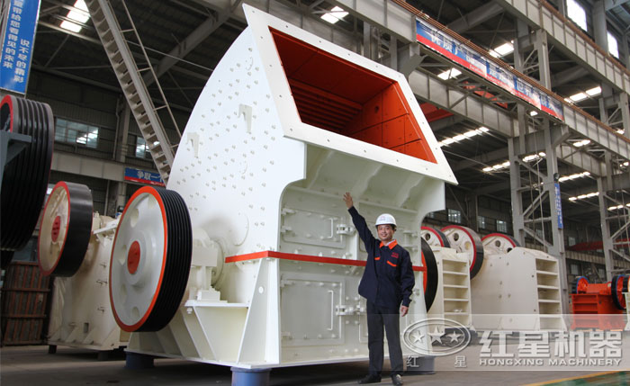 大型重錘式破碎機 大型重錘式破碎機