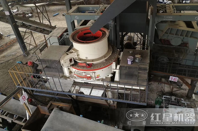 鵝卵石制砂生產現場 鵝卵石制砂生產現場