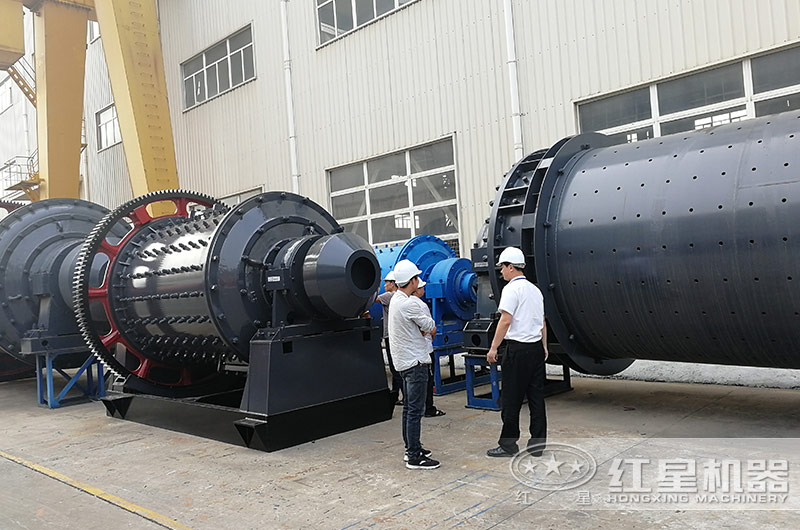 客戶到廠參觀球磨機設備 客戶到廠參觀球磨機設備