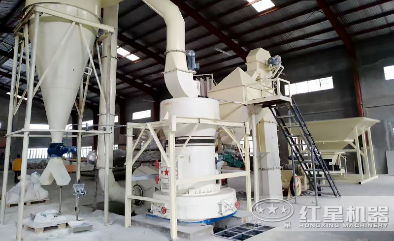 雷蒙磨粉機生產現場 雷蒙磨粉機生產現場