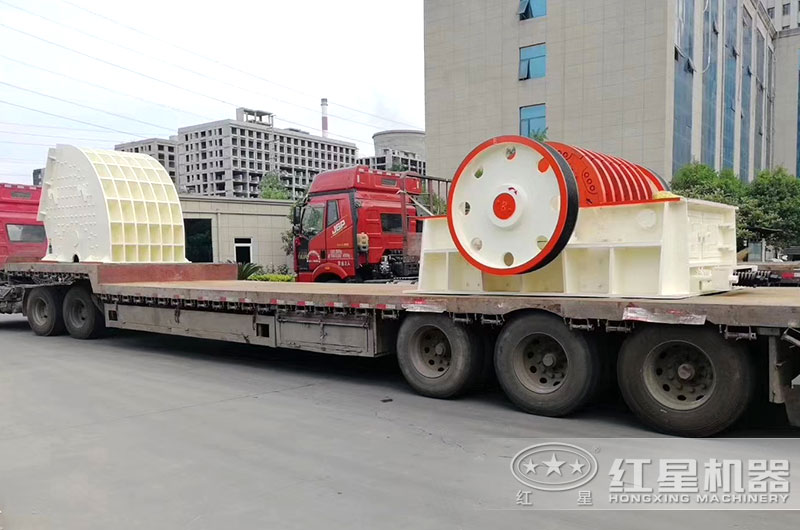 錘式破碎機發(fā)貨現場