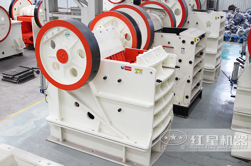 顎式婆破碎機(jī) 顎式婆破碎機(jī)