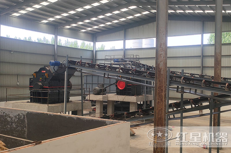 1414破碎機(jī)工作現(xiàn)場圖片 1414破碎機(jī)工作現(xiàn)場圖片