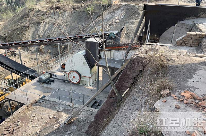 錘破制砂機作業現場 錘破制砂機作業現場