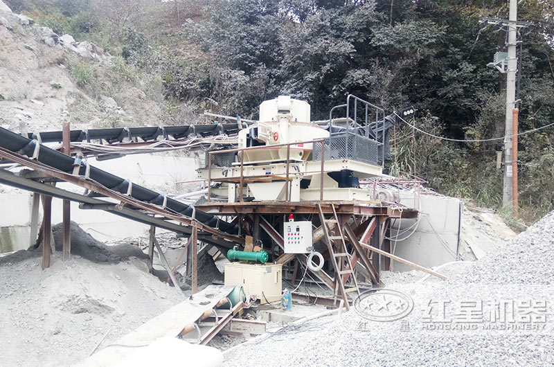 風化巖制砂現場 風化巖制砂現場