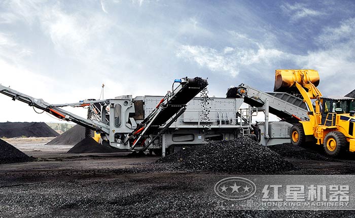 移動石子破碎機作業現場 移動石子破碎機作業現場